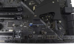 ROG Strix X399 E Gaming 26