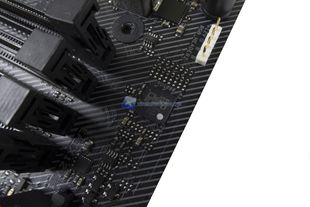 ROG Strix X399 E Gaming 31